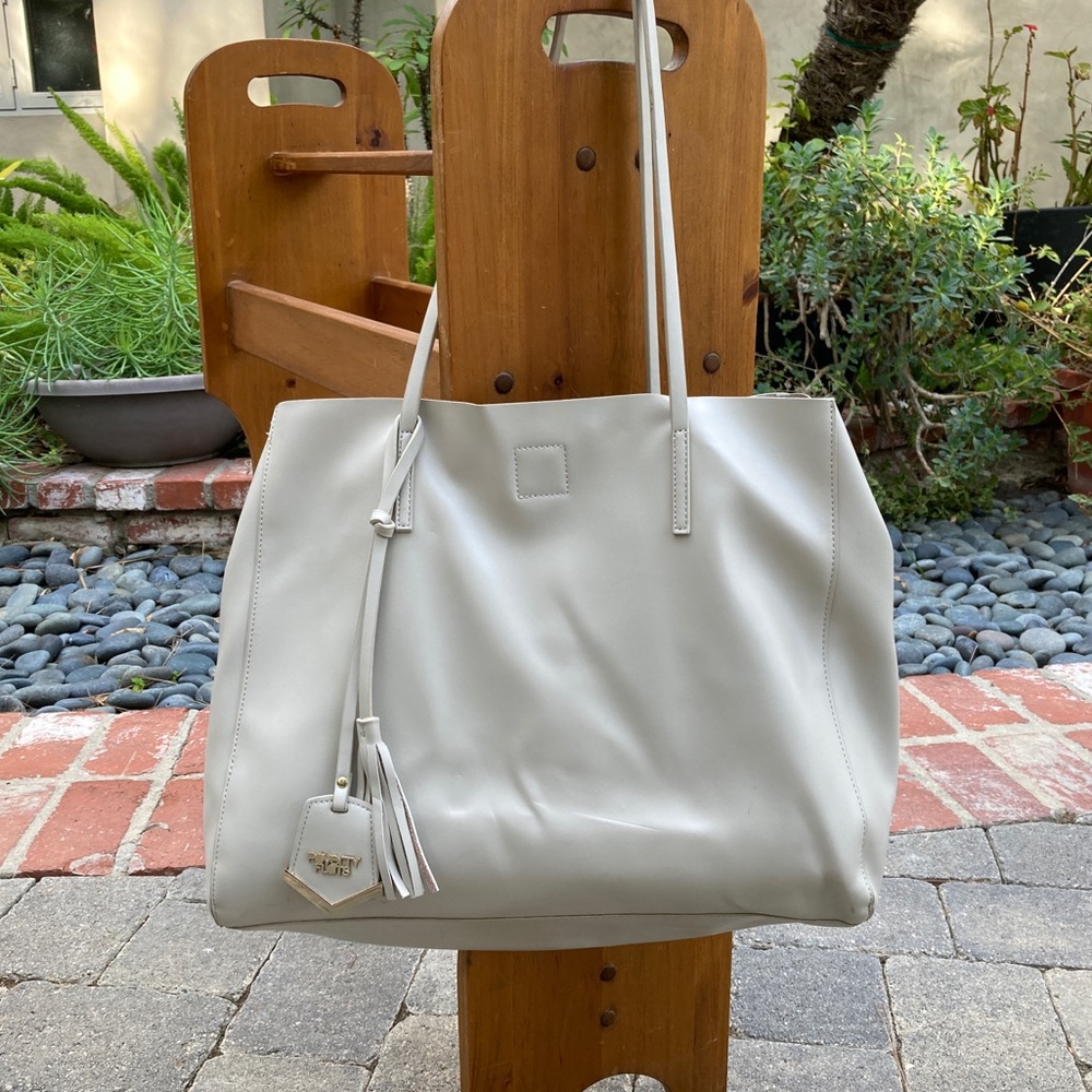 Poverty Flats Purse (Tote) | Taupe | Large